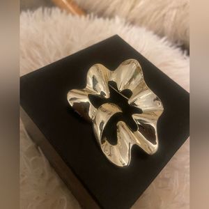 BEAUTIFUL UNIQUE BROOCH